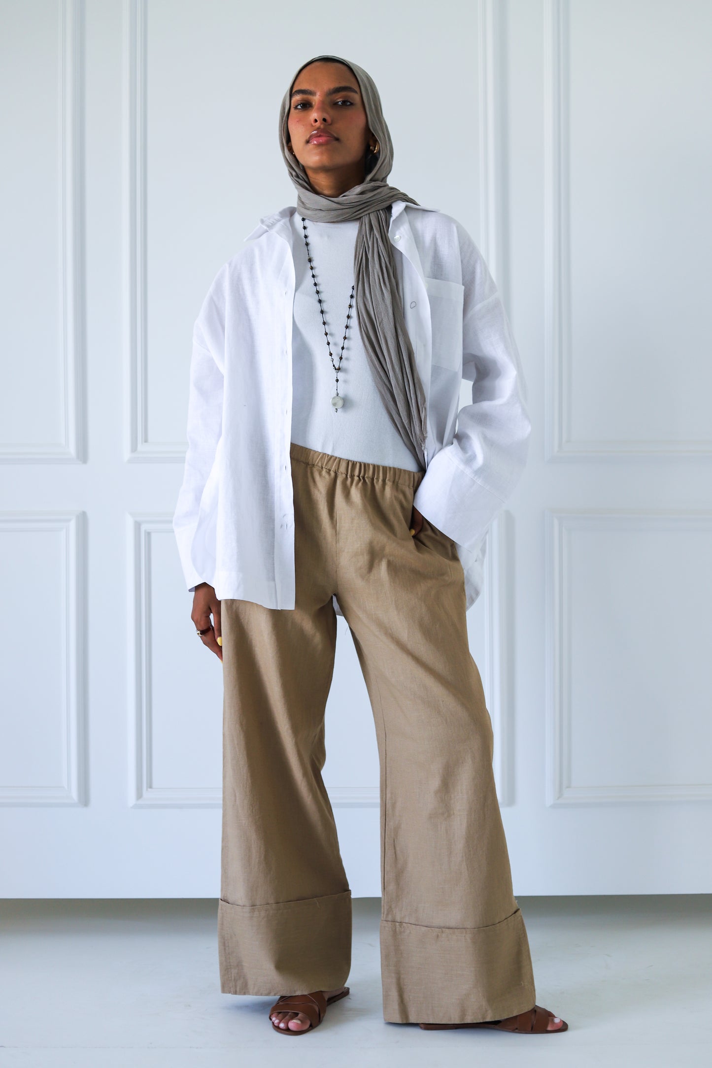 Folded 100% Linen Trousers — Beige