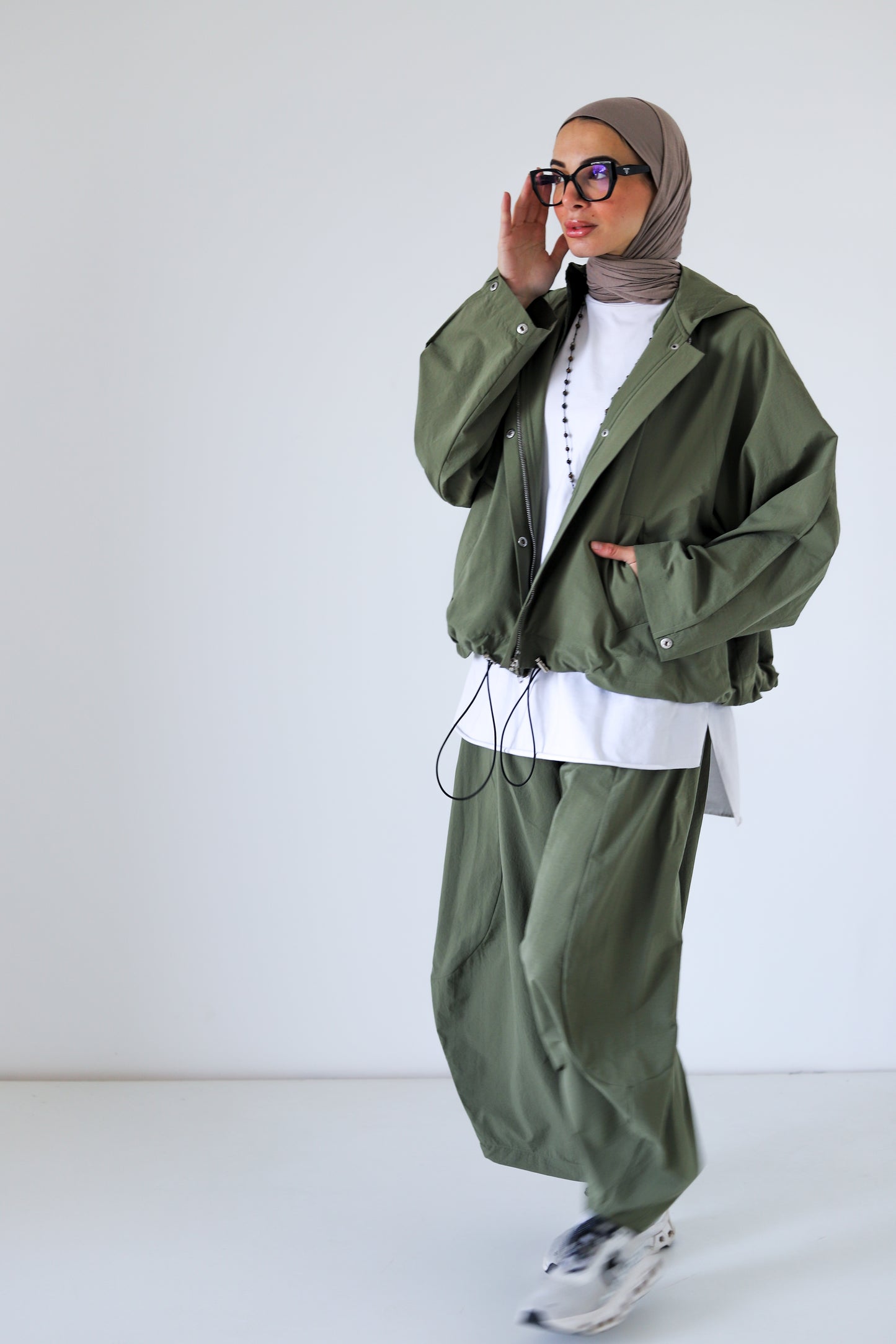 Chill Mode Balloon Set — Olive