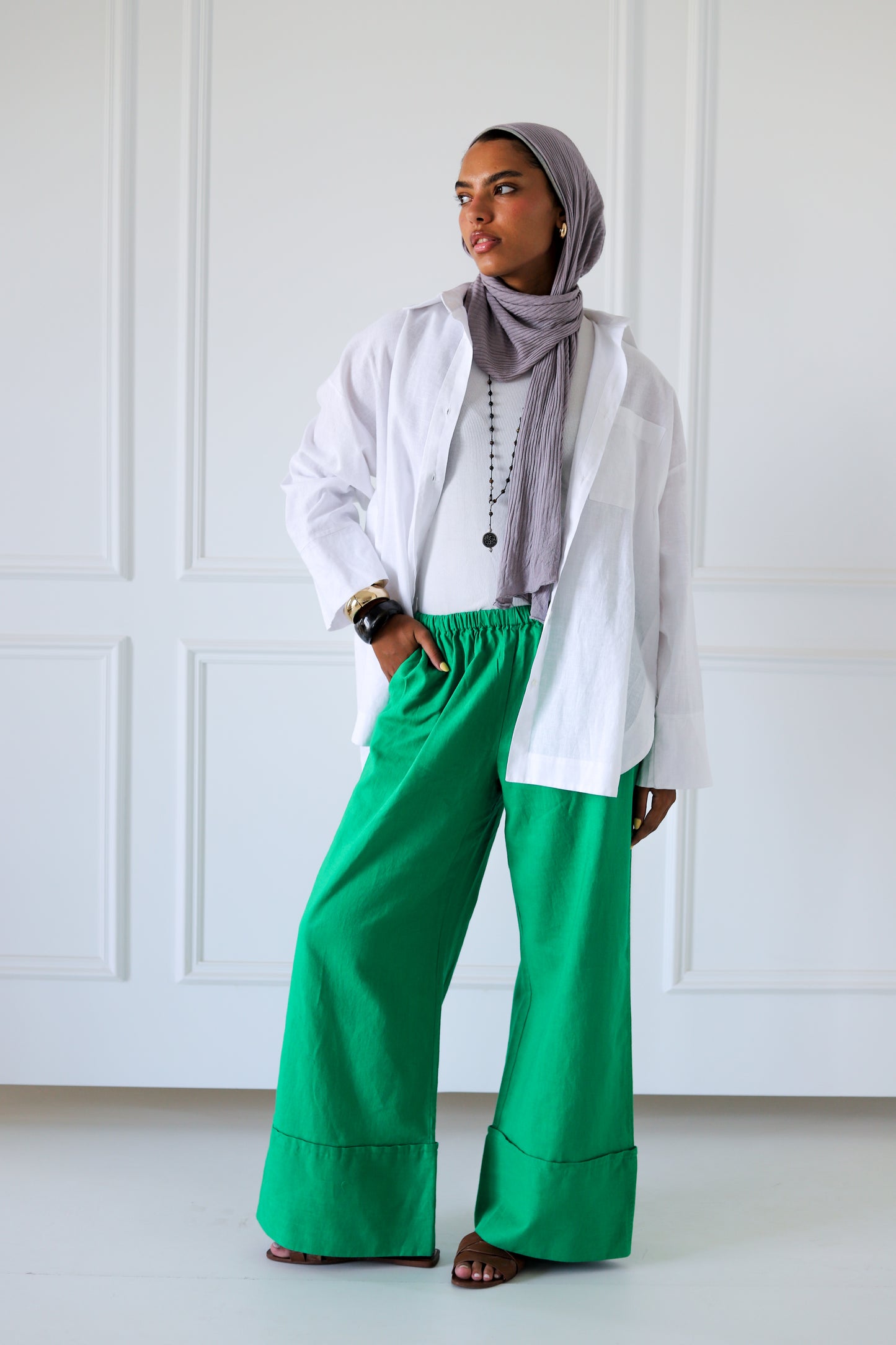 Folded 100% Linen Trousers — Green