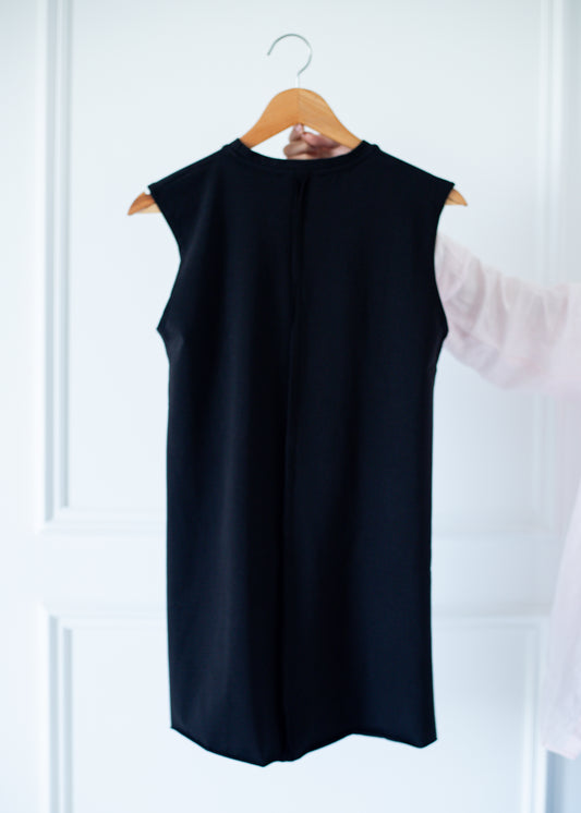 Basic Sleeveless Top - Black