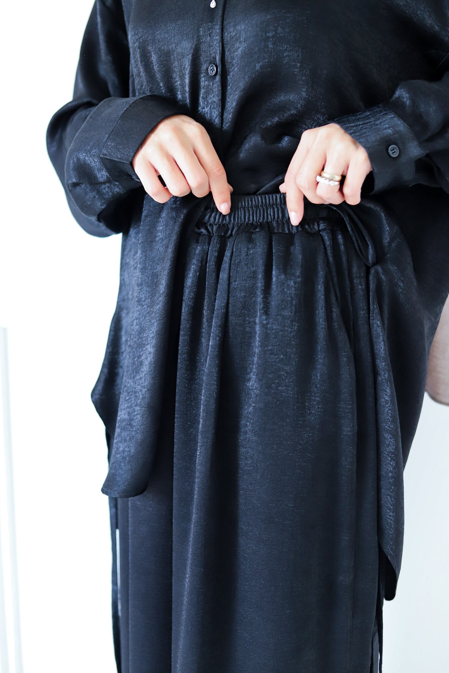 Tassel Satin Set — Black