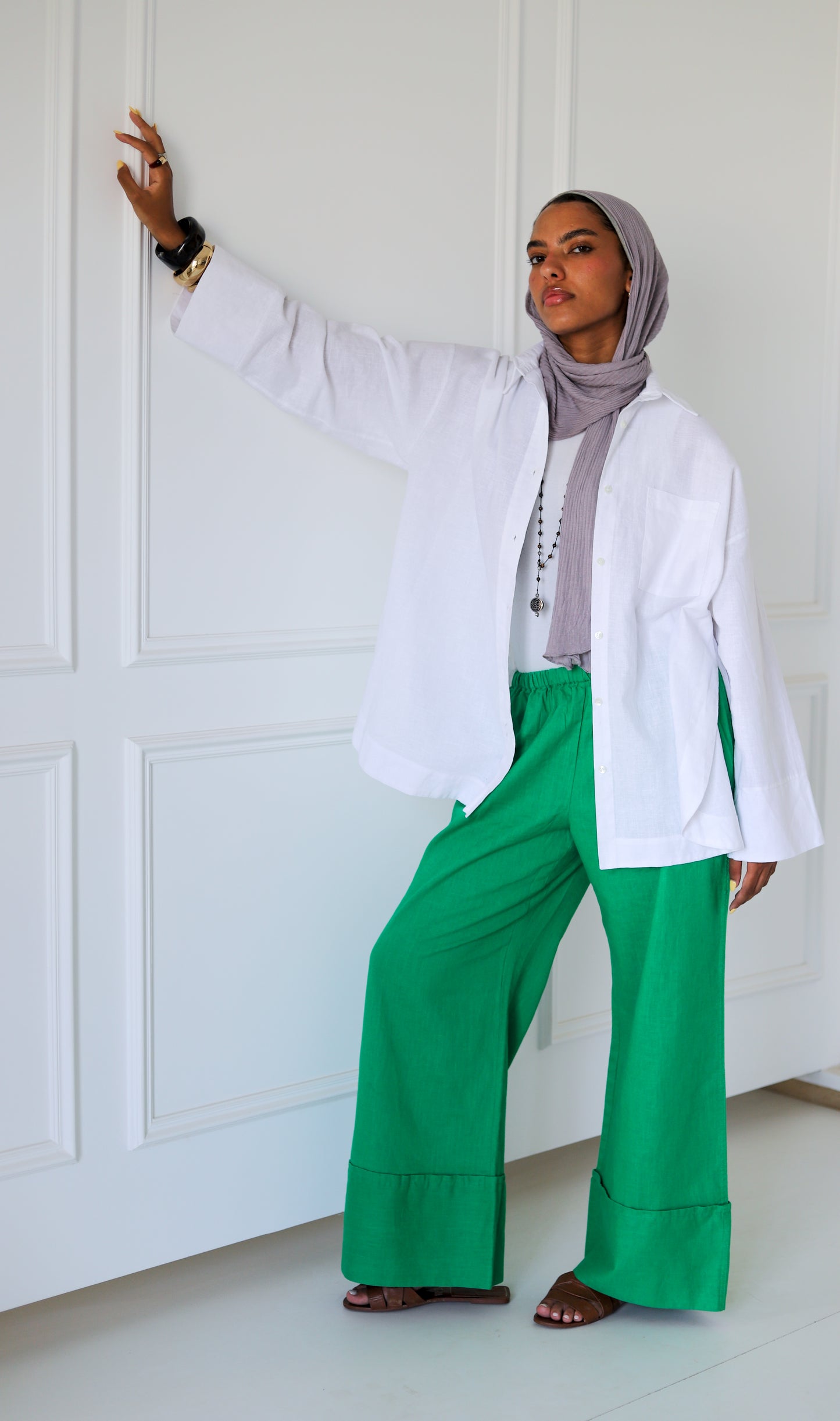 Folded 100% Linen Trousers — Green