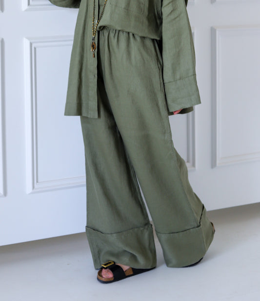 Folded 100% Linen Trousers — Olive