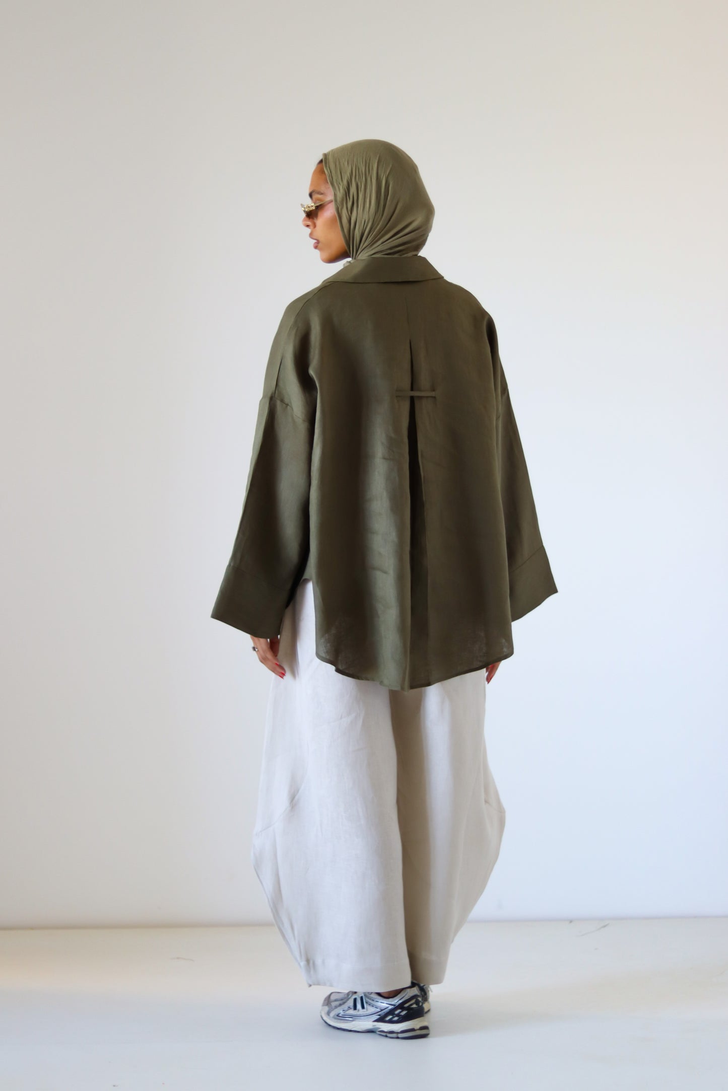 Rounded Linen Shirt — Olive