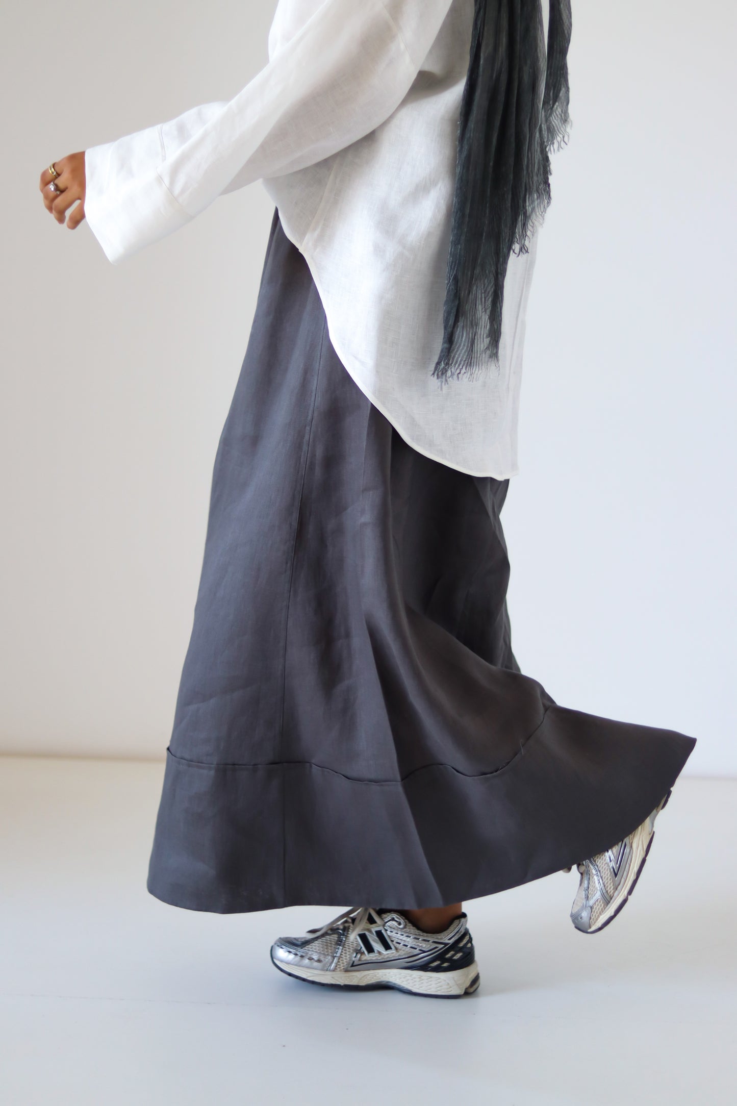 Folded Sleeveless 100% Linen Dress — Gray