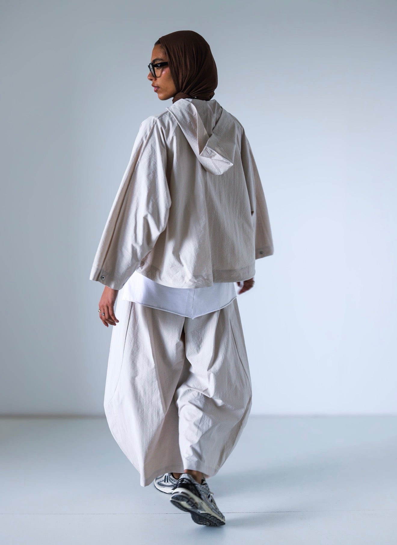 Chill Mode Balloon Set — Beige