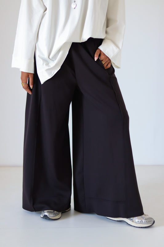 Xtra Wide Ribbed Pants — Black
