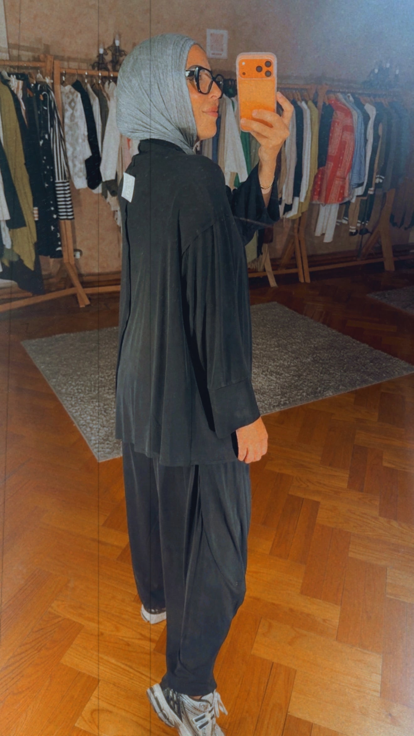Open Front Balloon Set — Black