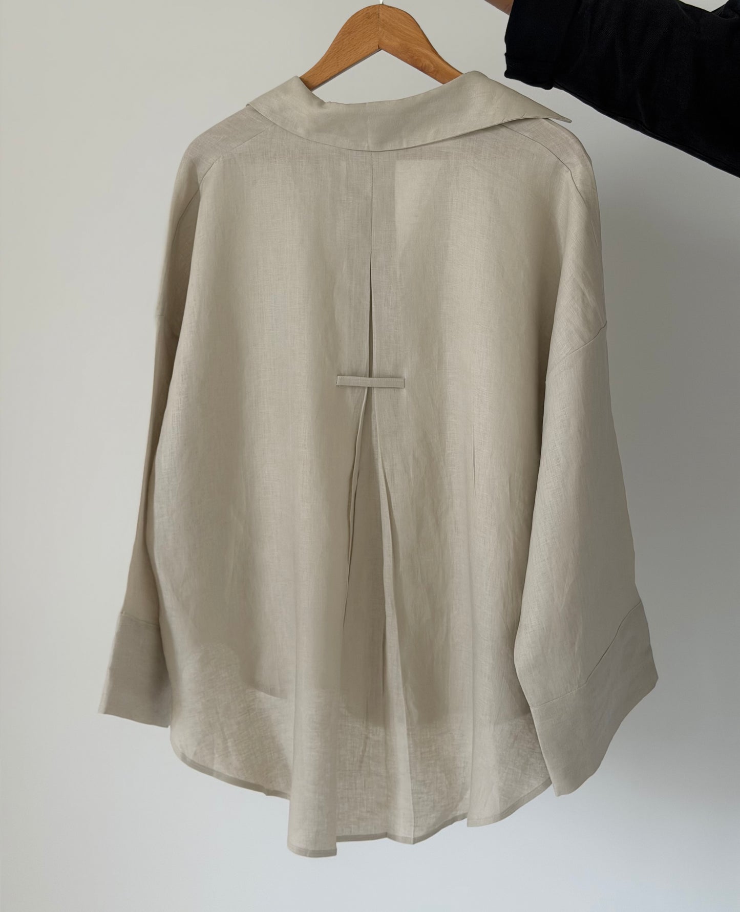 Rounded Linen Shirt — Beige