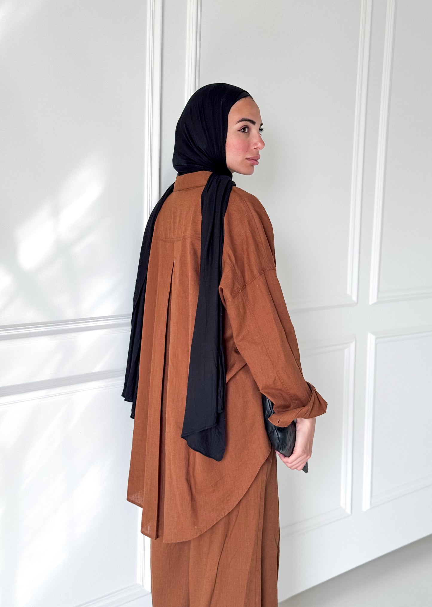Effortless Linen Pants — Brown