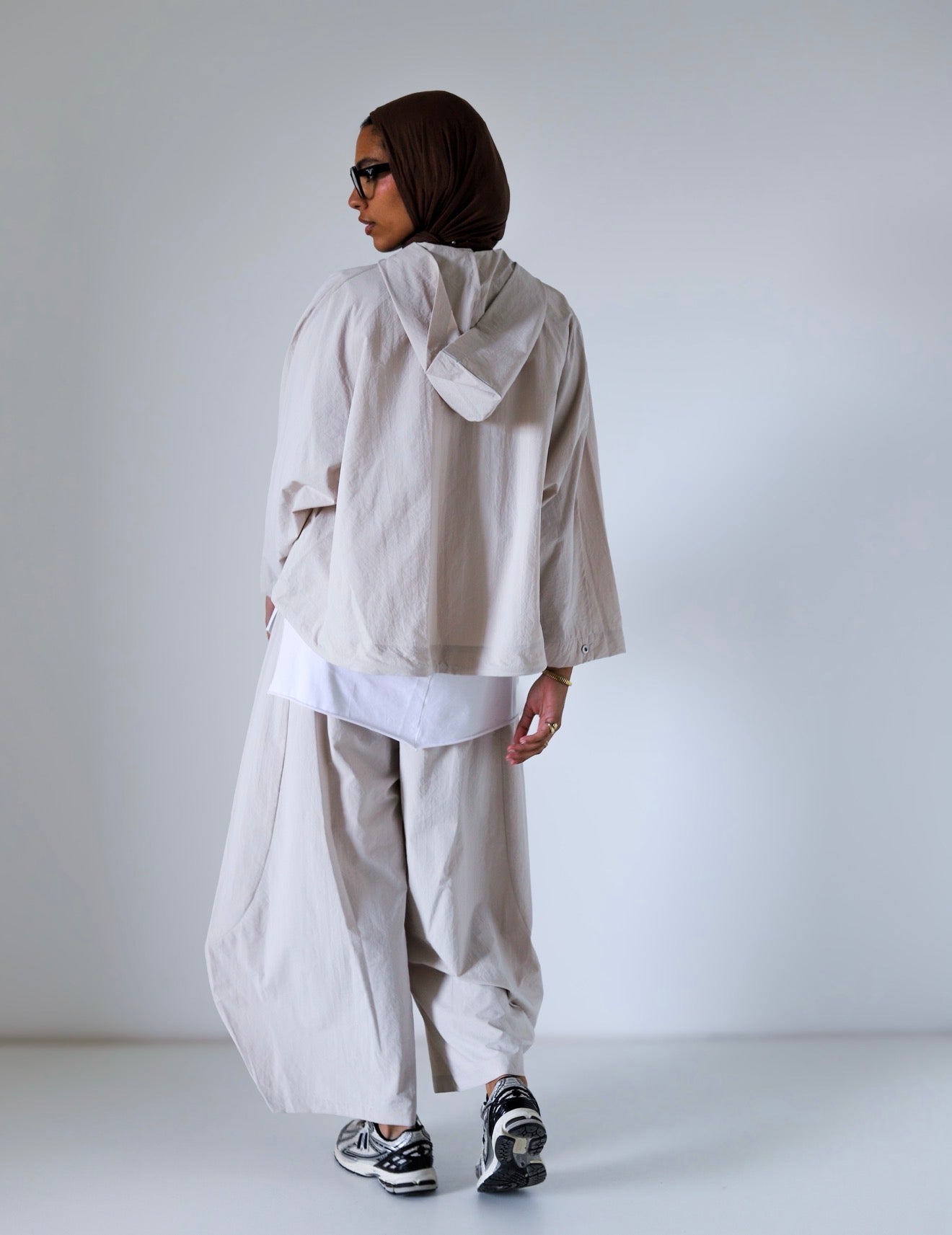 Chill Mode Balloon Set — Beige