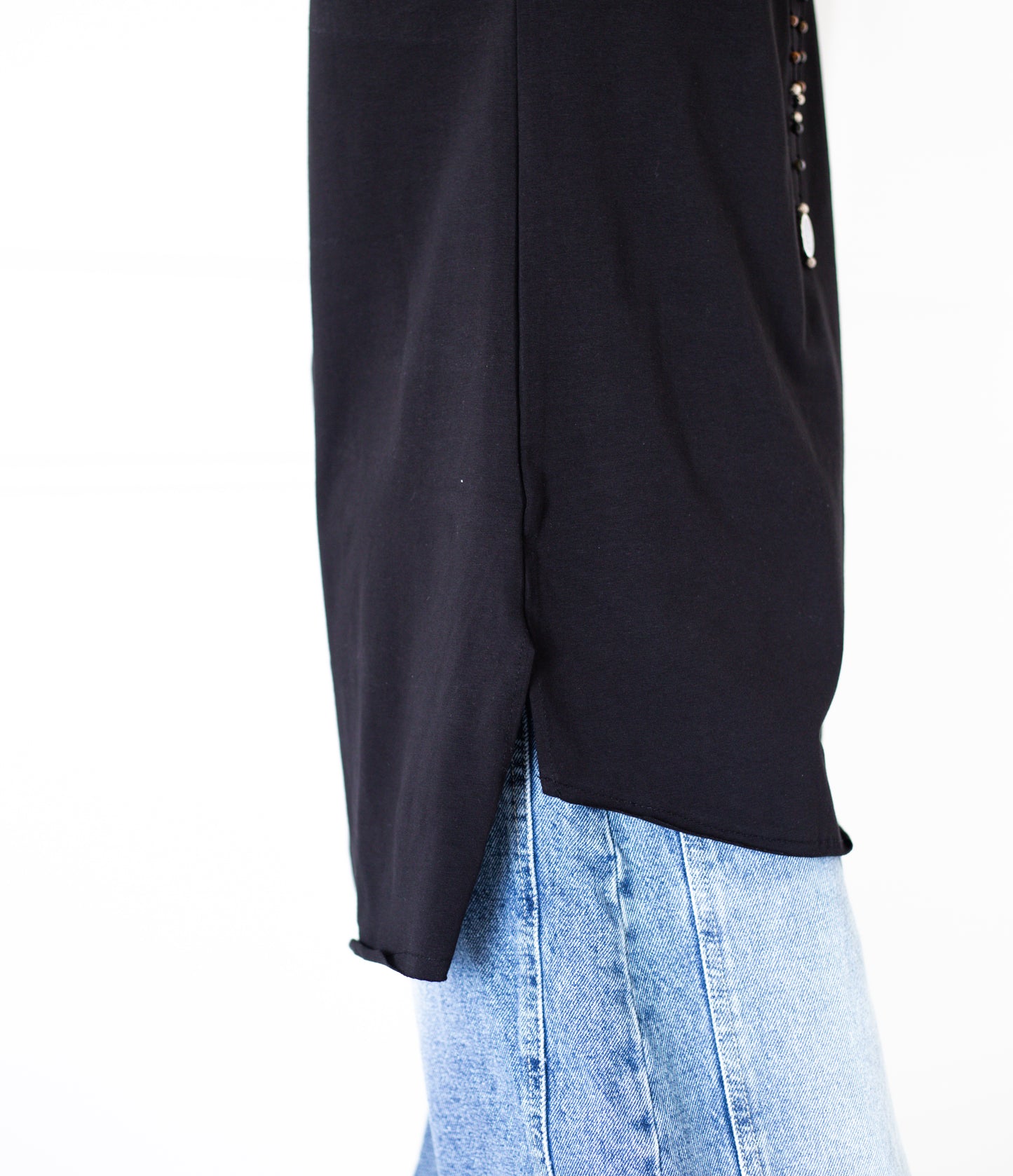Basic Sleeveless Top — Black