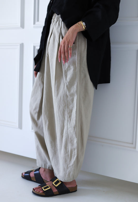 Balloon Linen Pants — Light Beige