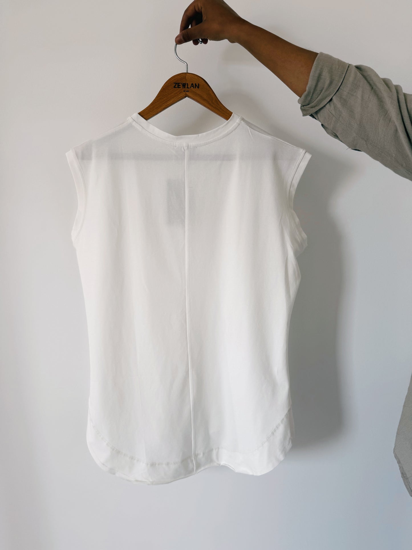 Sleeveless Basic Top — Offwhite