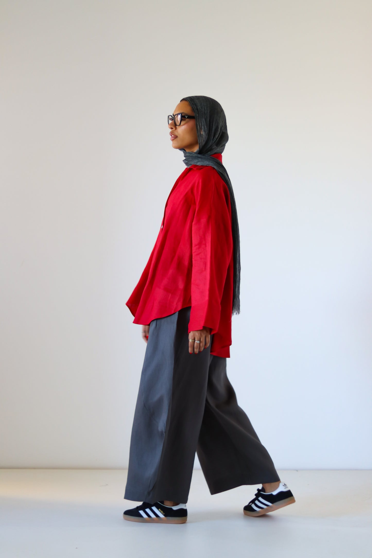 Rounded Linen Shirt — Red