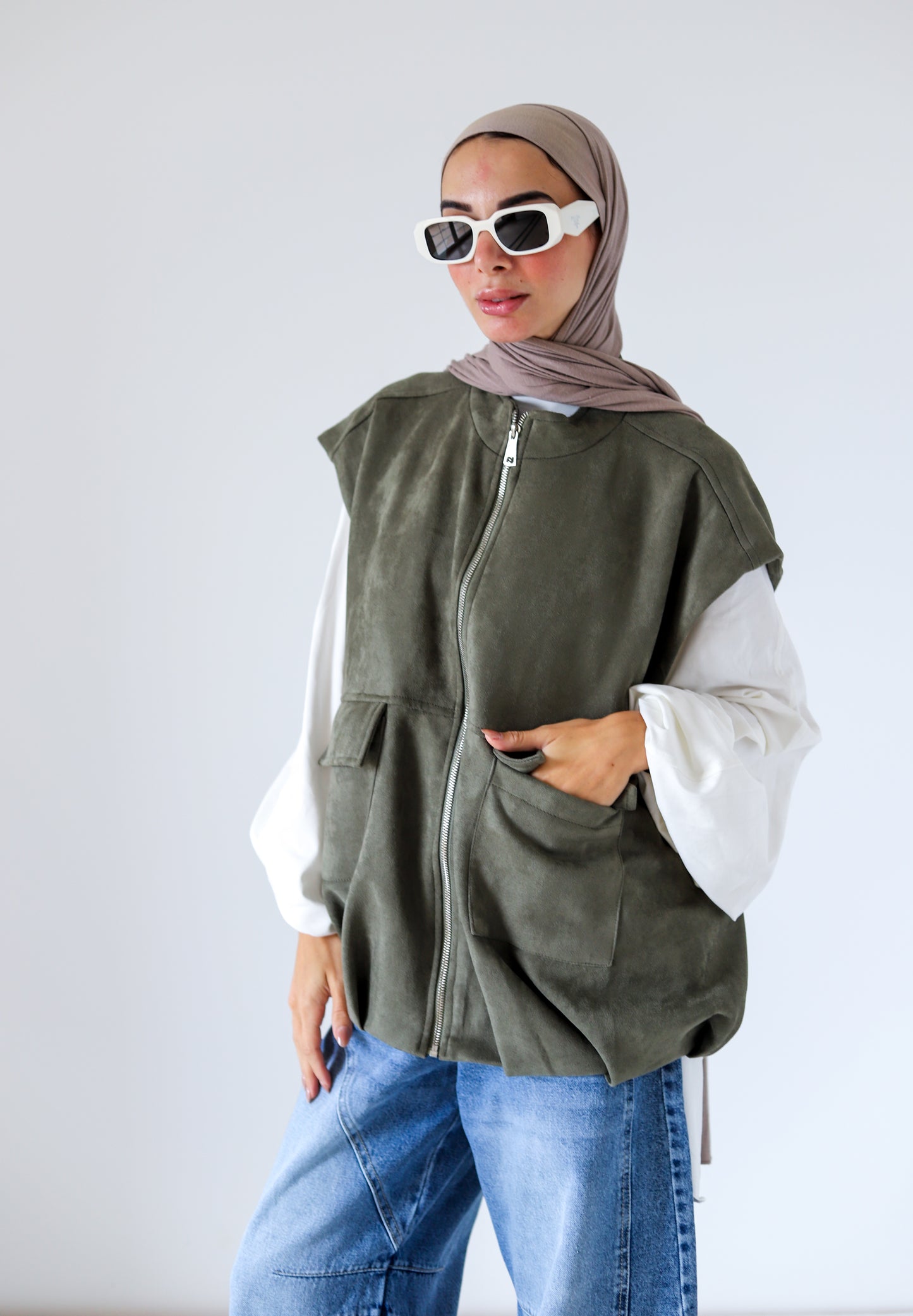 Bomber Pockets Suede Vest — Olive