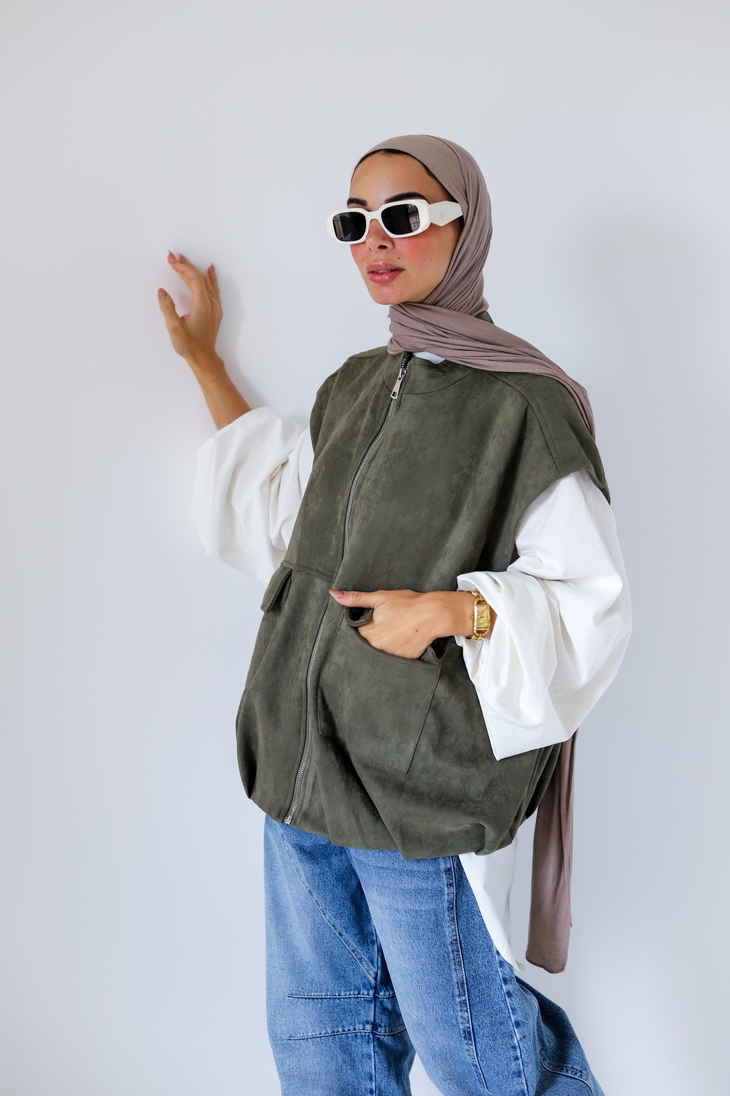 Bomber Pockets Suede Vest — Olive