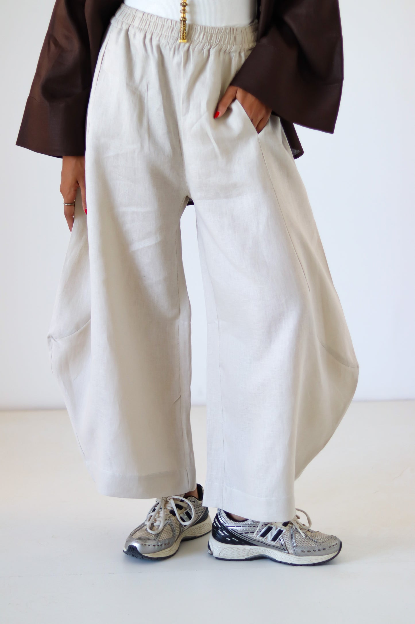 Xtra Balloon Linen Pants — Beige