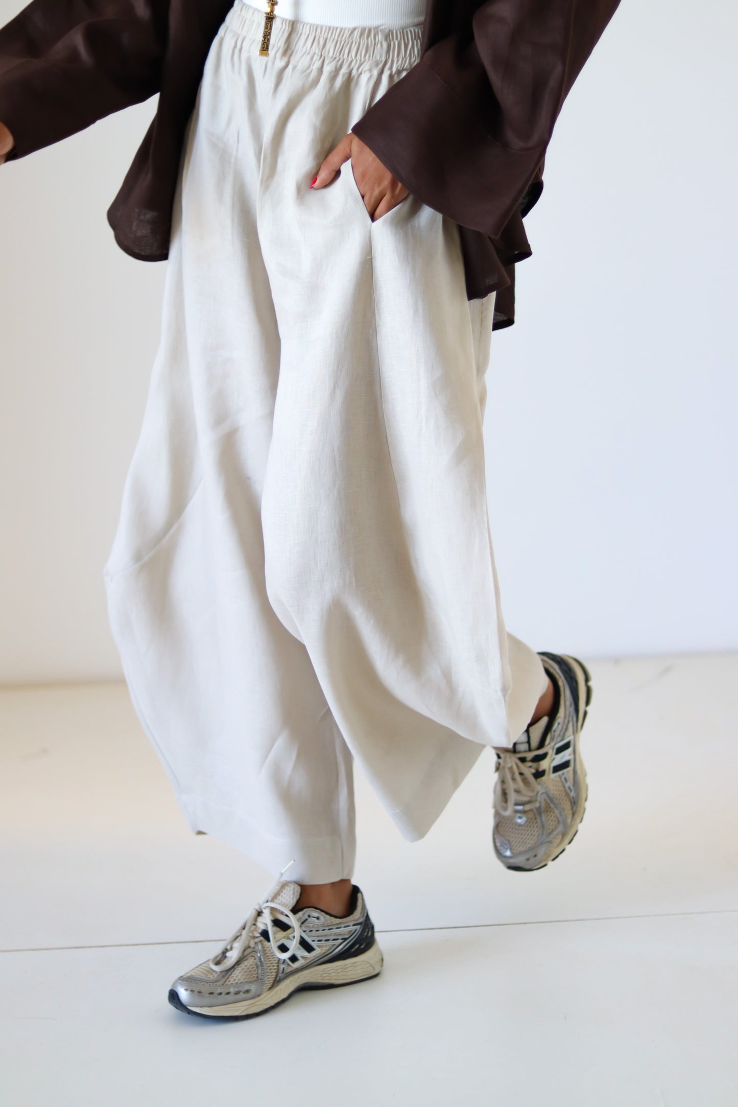 Xtra Balloon Linen Pants — Beige