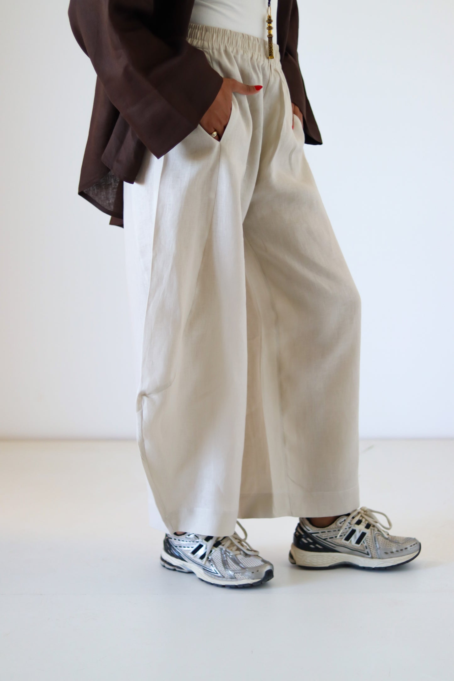 Xtra Balloon Linen Pants — Beige