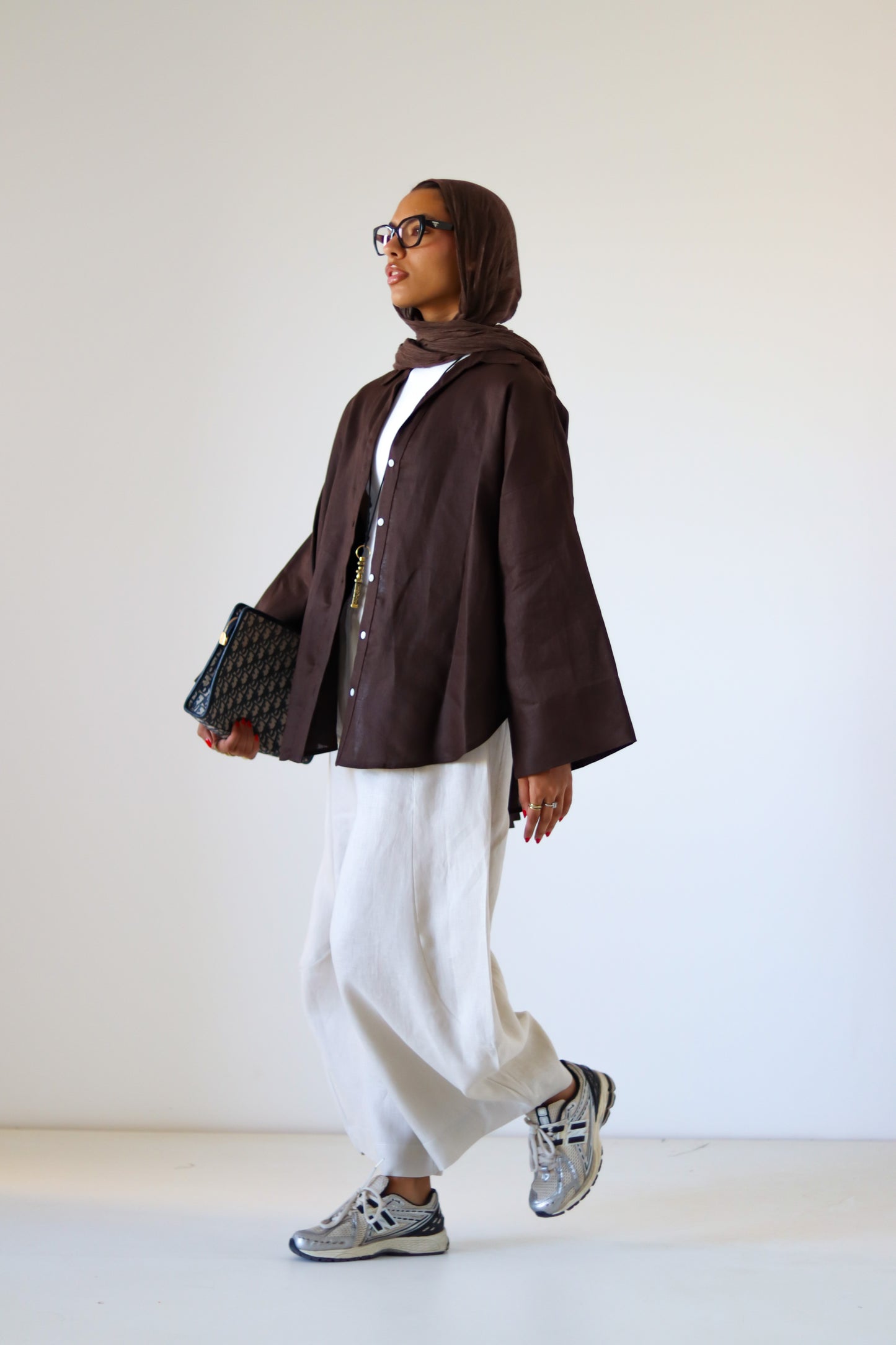 Rounded Linen Shirt — Brown