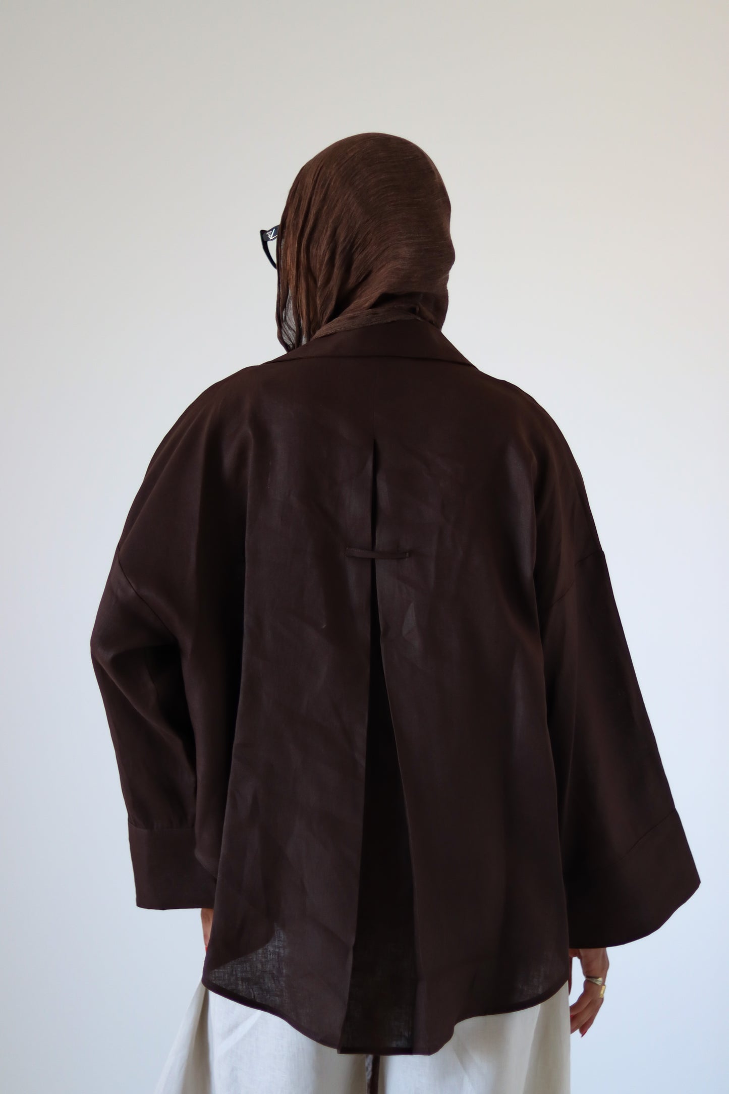 Rounded Linen Shirt — Brown