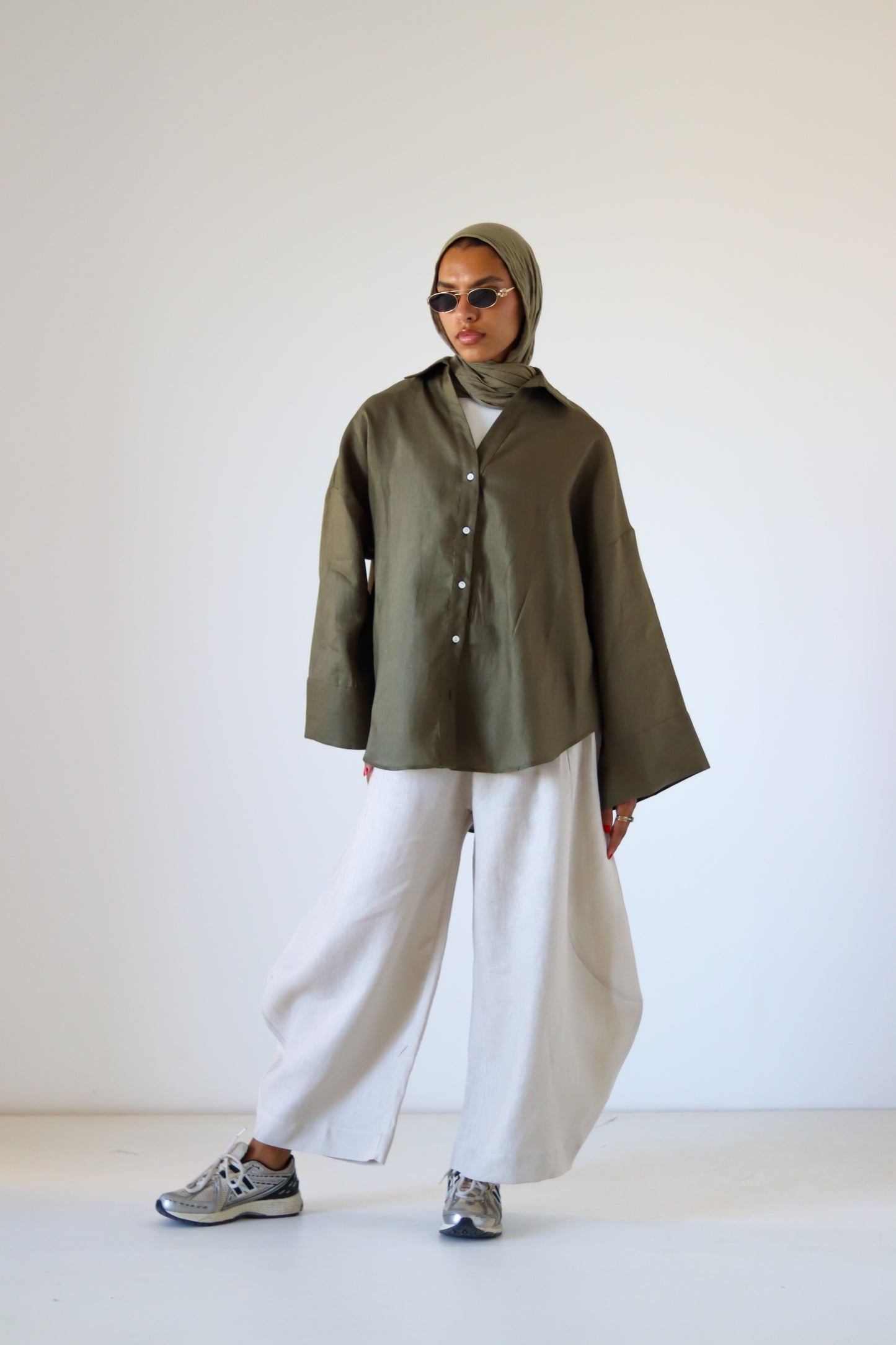 Rounded Linen Shirt — Olive