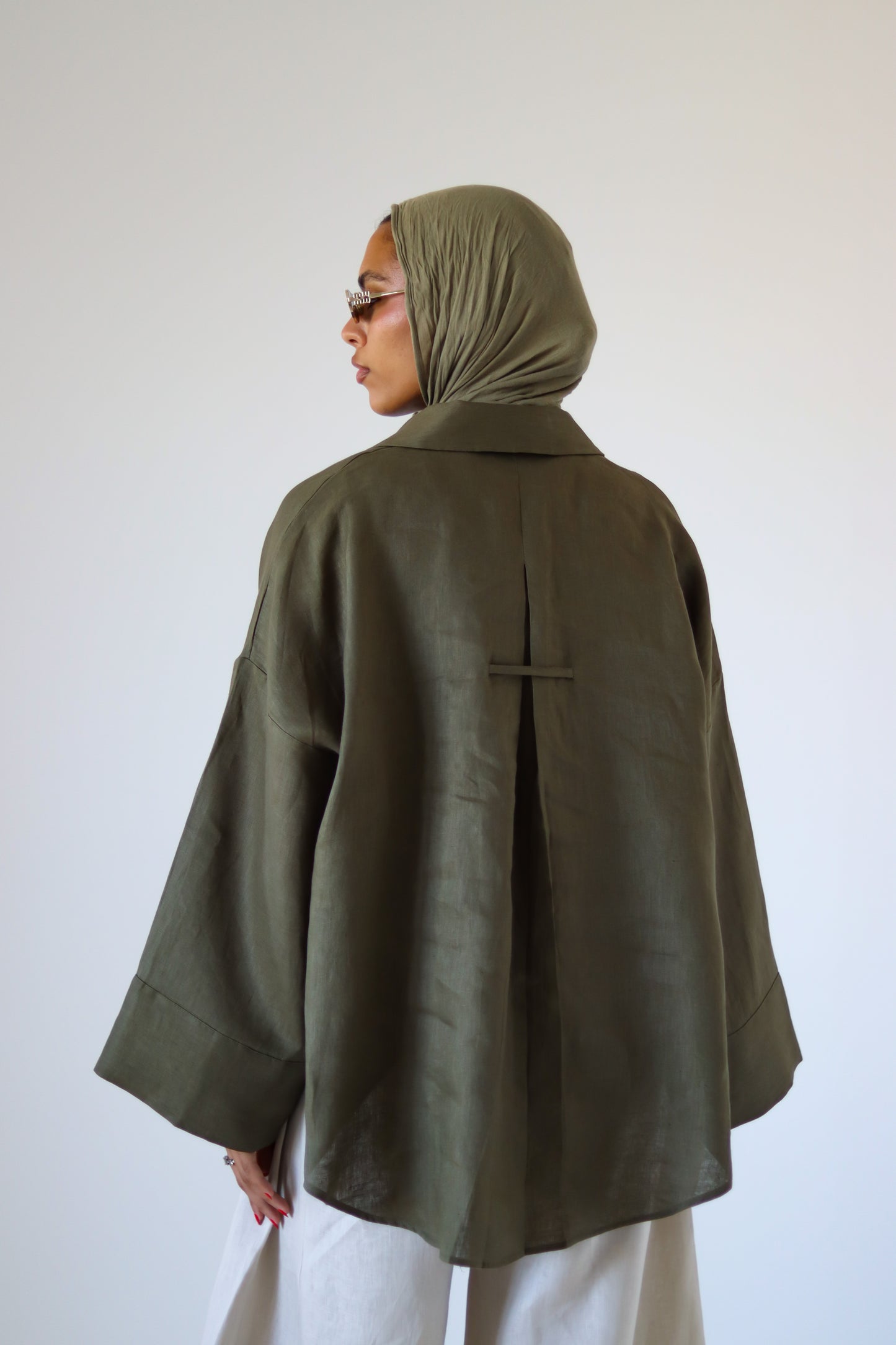Rounded Linen Shirt — Olive