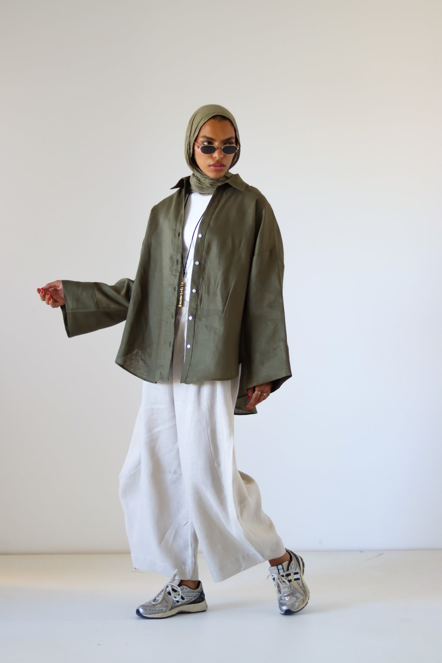 Rounded Linen Shirt — Olive