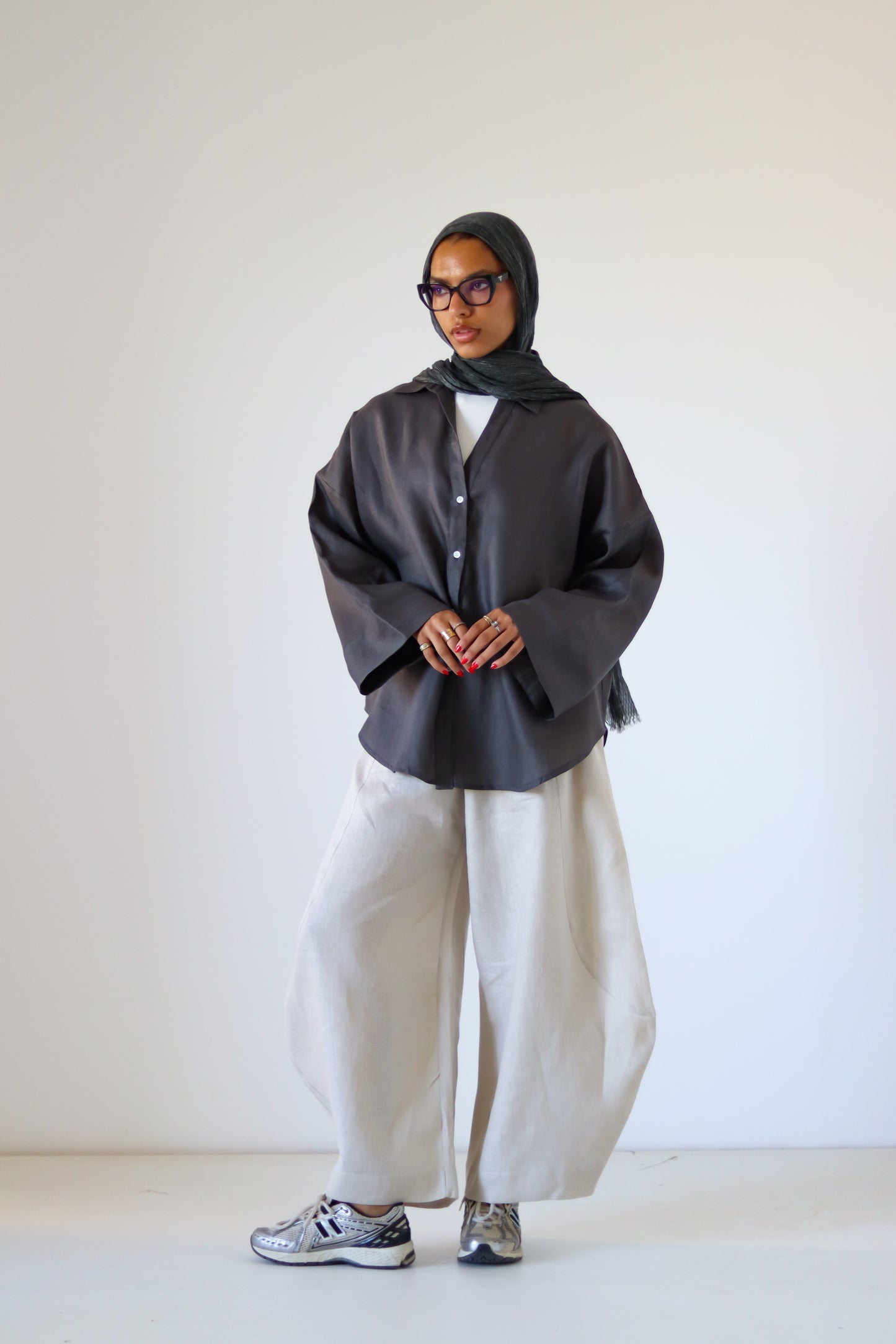 Rounded Linen Shirt — Gray