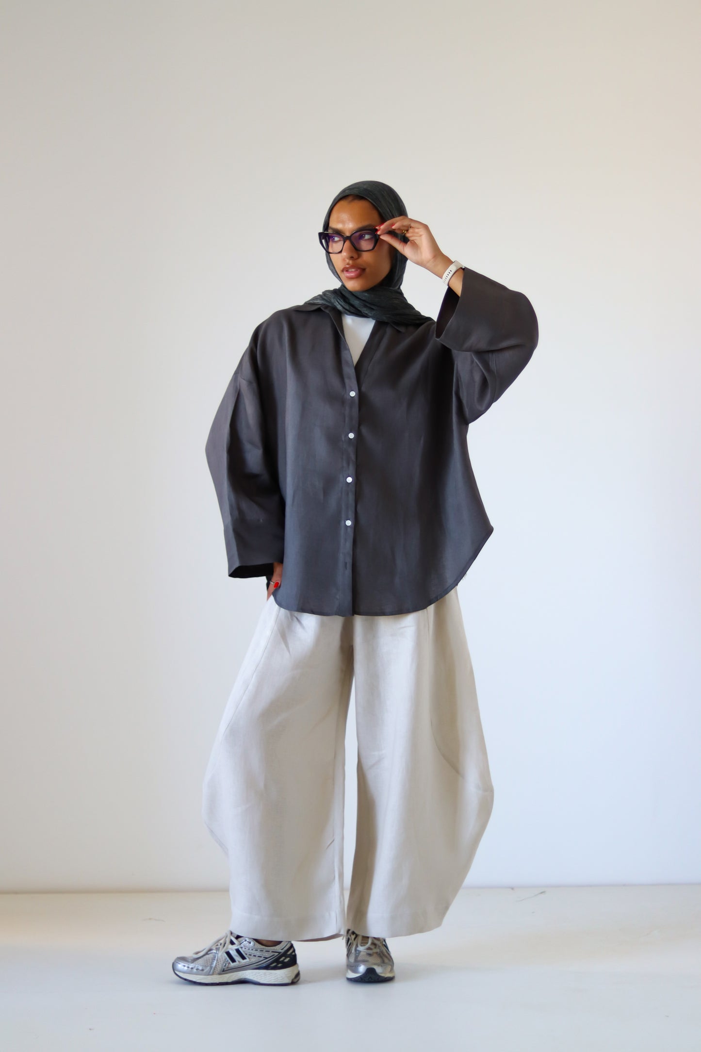 Rounded Linen Shirt — Gray