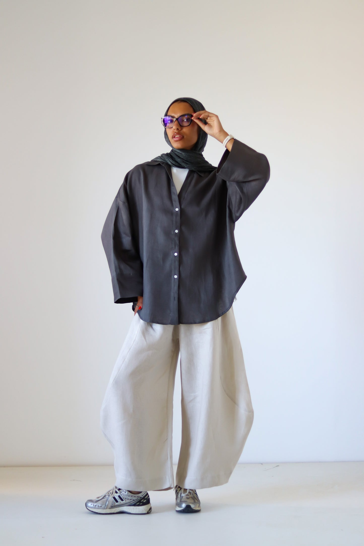 Rounded Linen Shirt — Gray