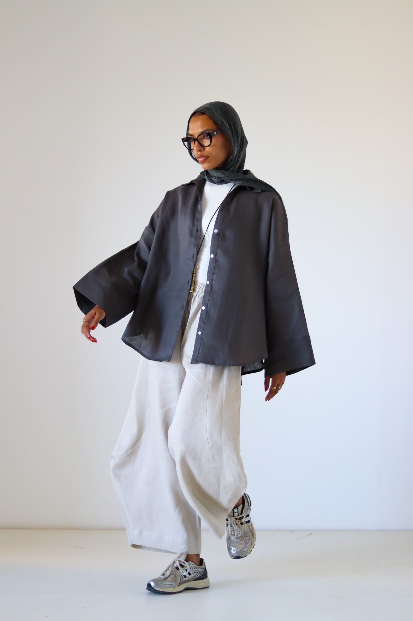 Rounded Linen Shirt — Gray