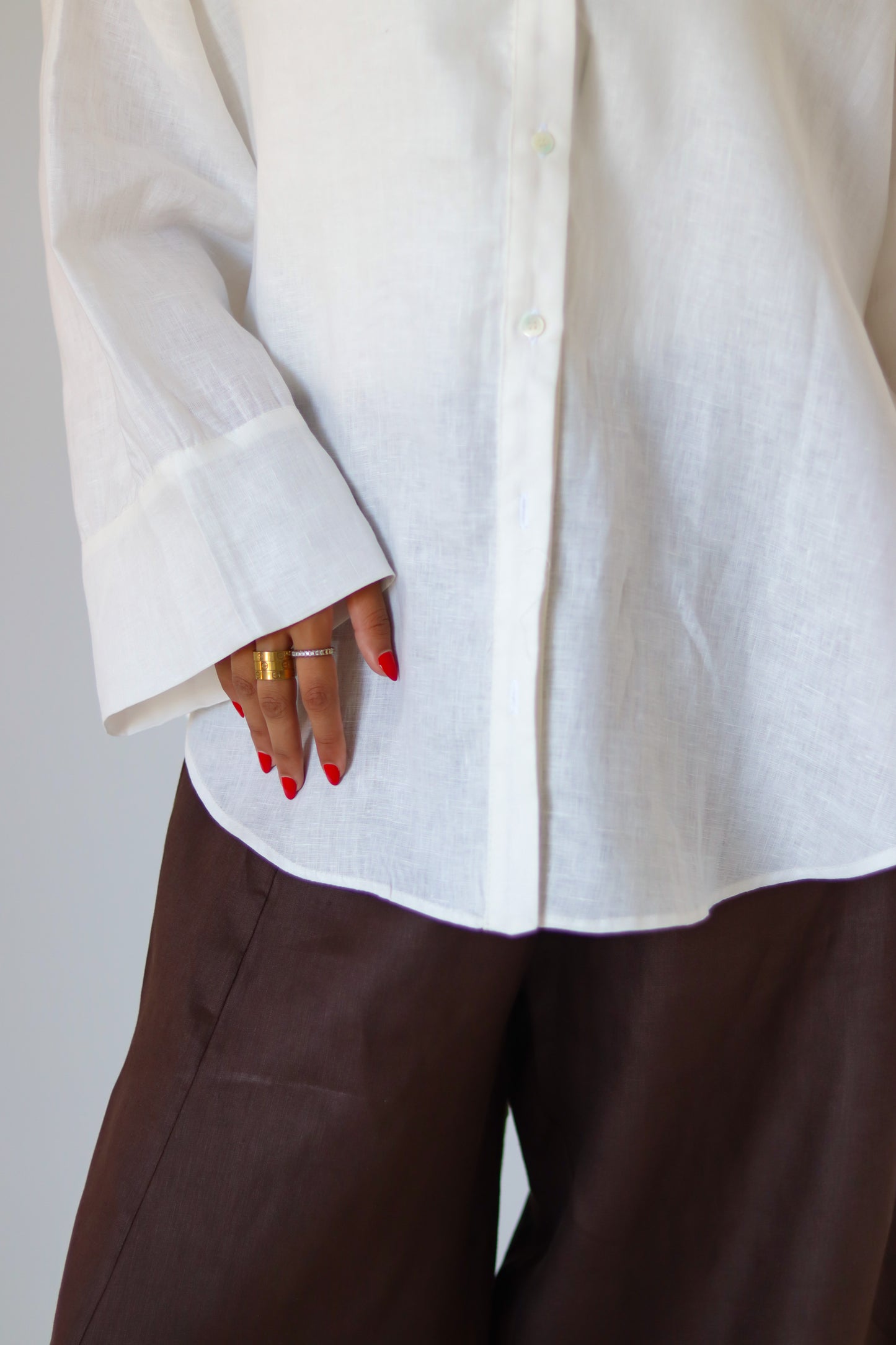 Rounded Linen Shirt — Offwhite