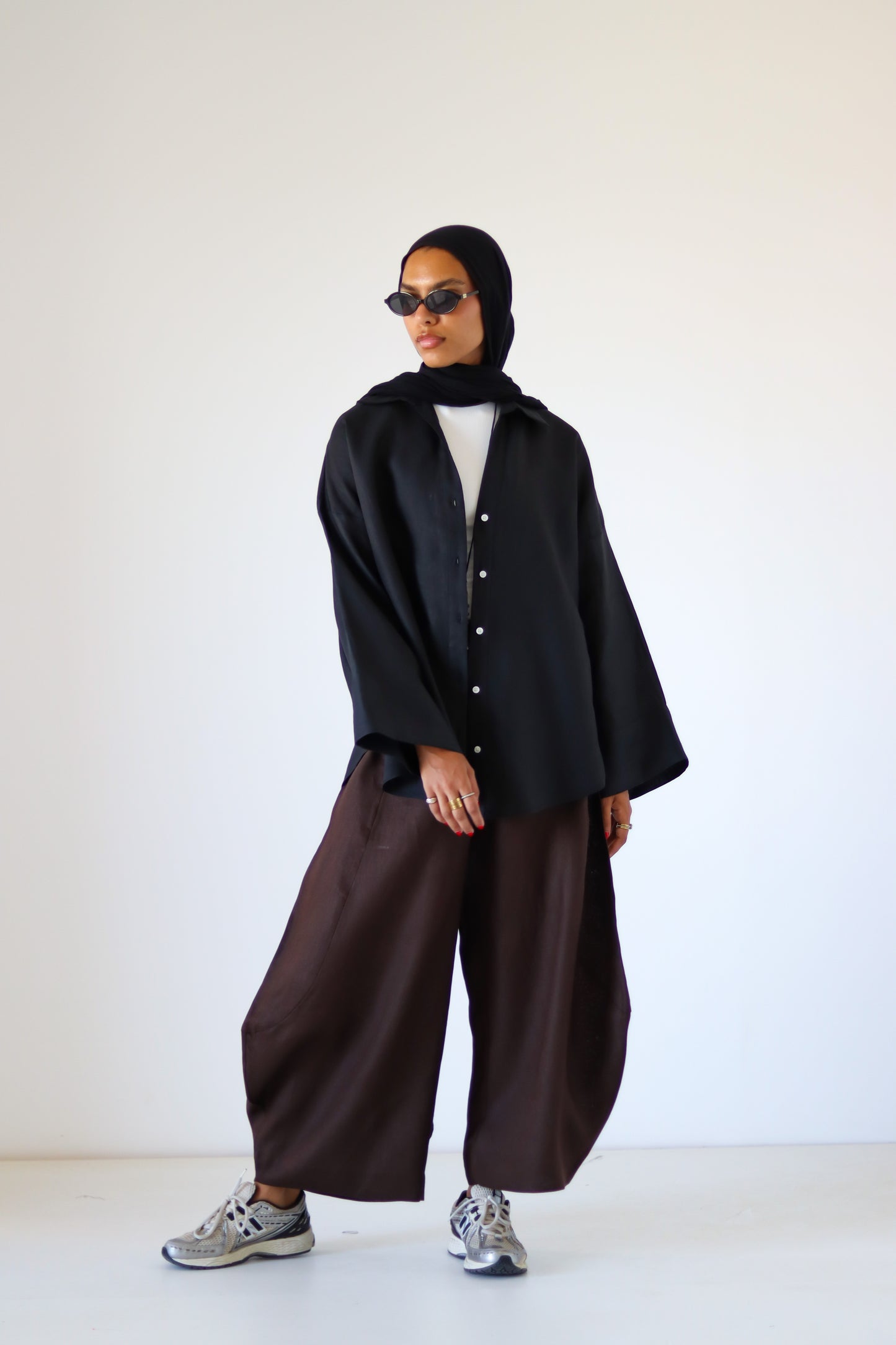 Rounded Linen Shirt — Black