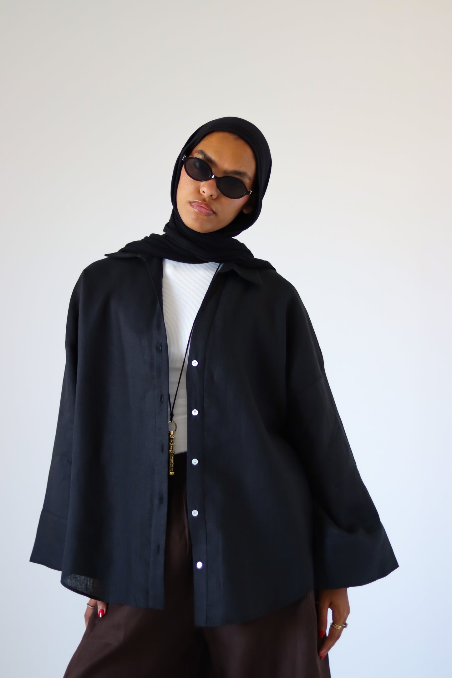 Rounded Linen Shirt — Black