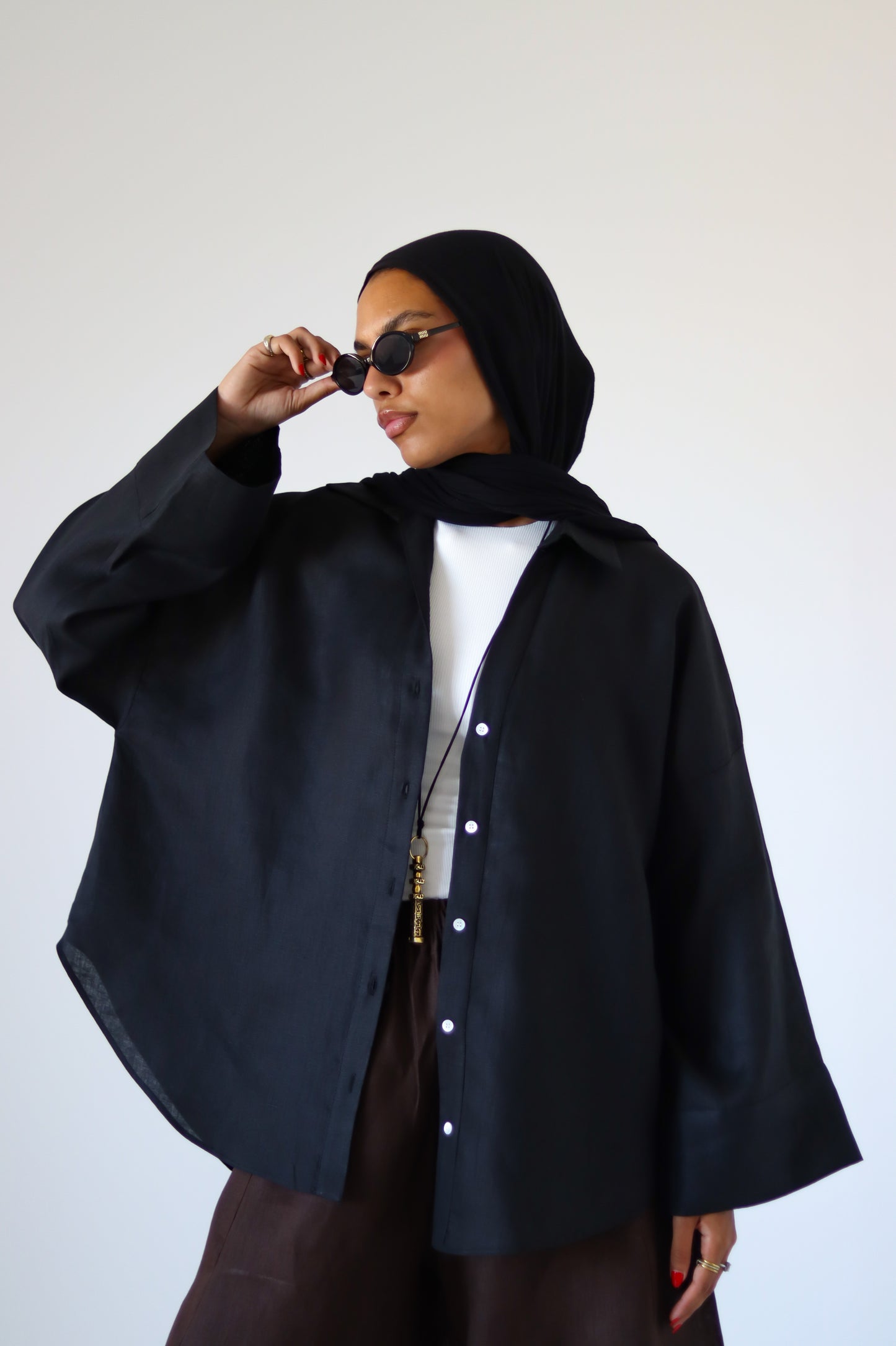 Rounded Linen Shirt — Black