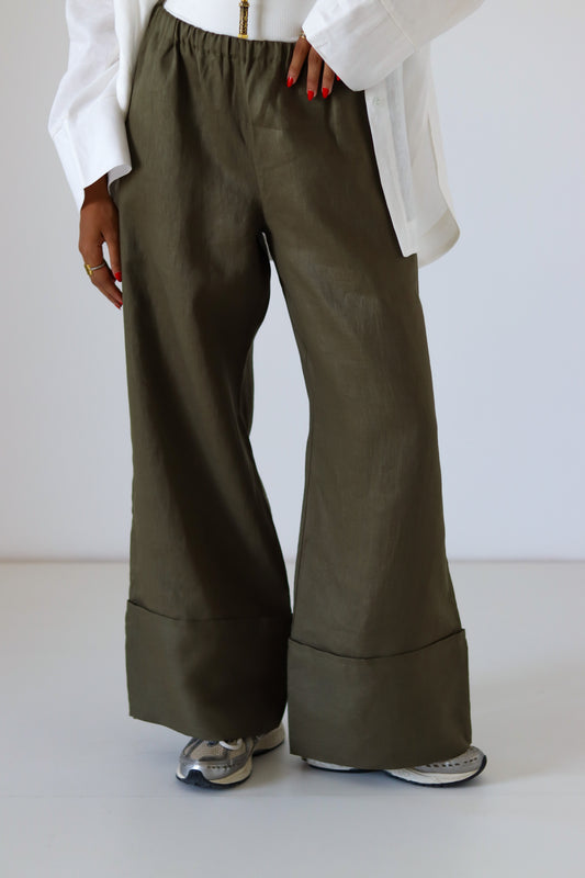 Folded 100% Linen Trousers — Olive