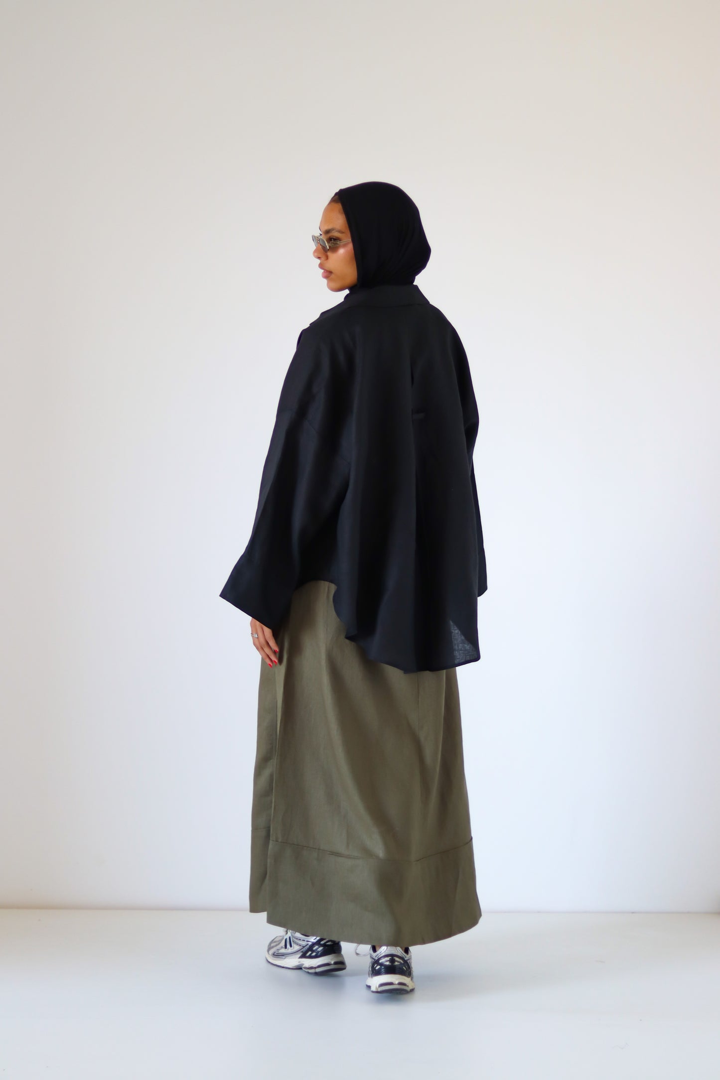 Folded Sleeveless 100% Linen Dress — Olive
