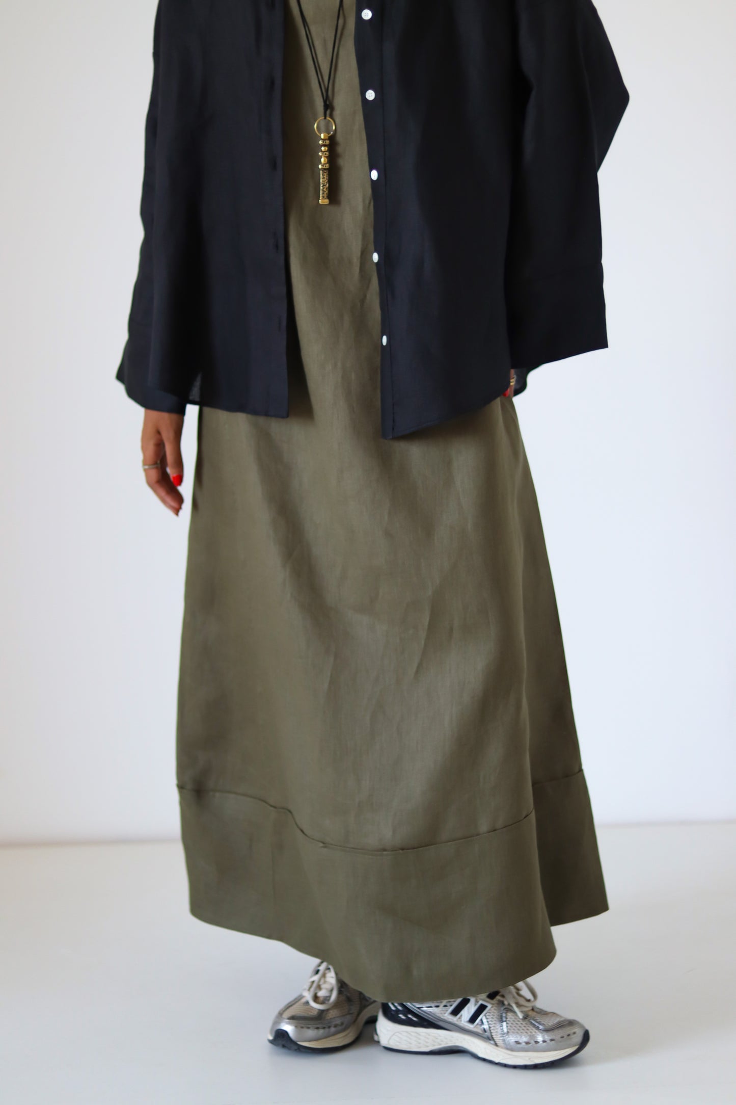 Folded Sleeveless 100% Linen Dress — Olive