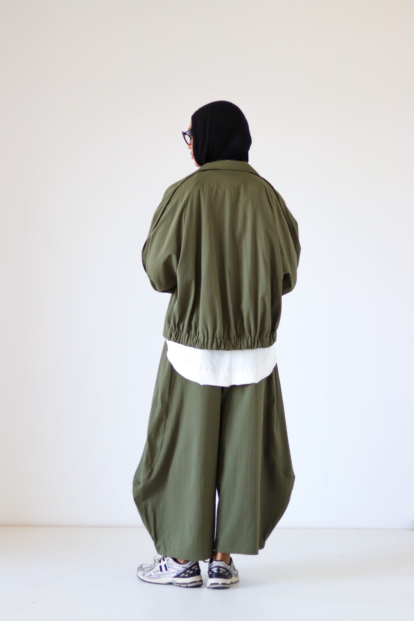 Chill Mode Balloon Set — Olive