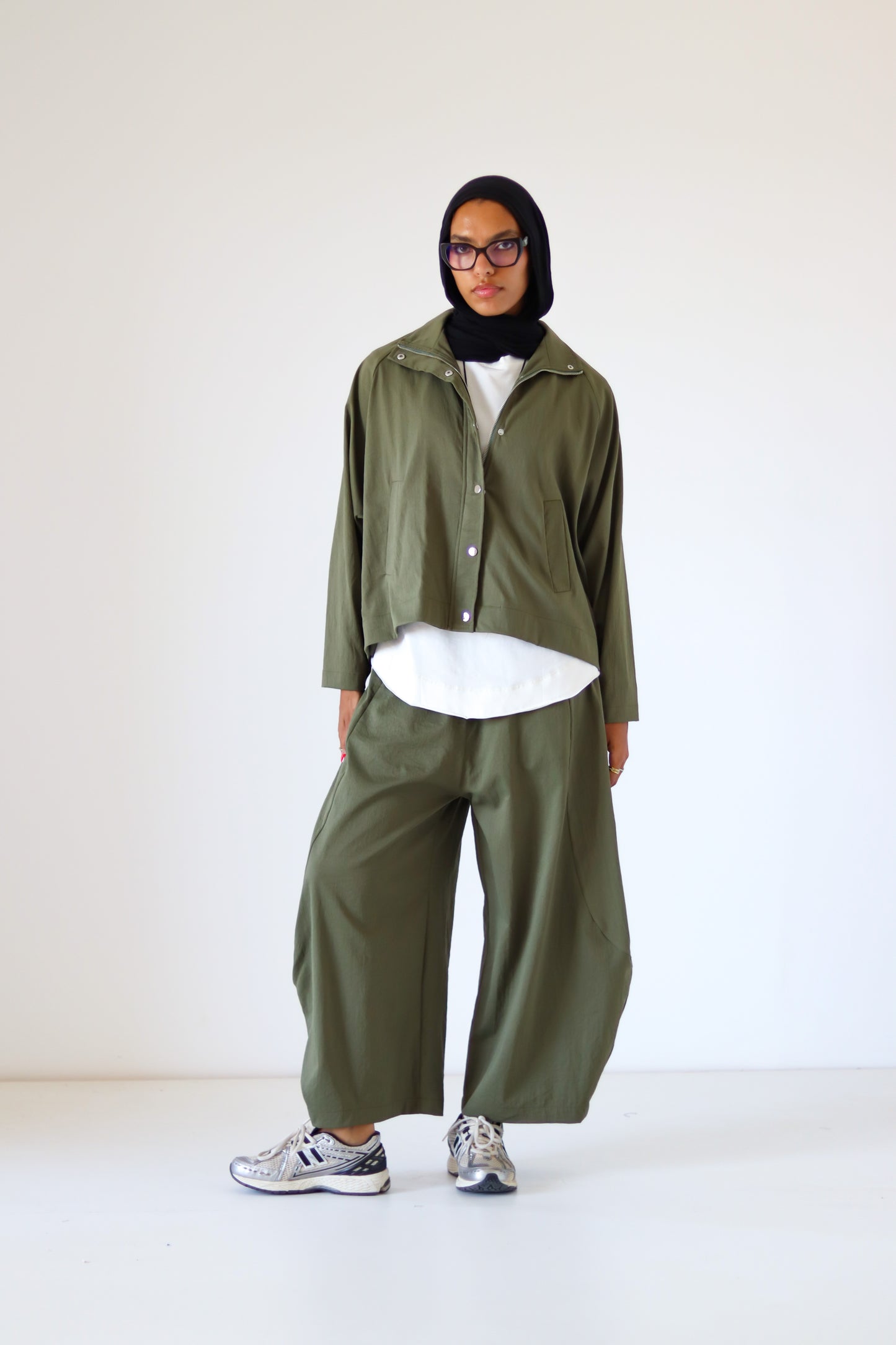 Chill Mode Balloon Set — Olive
