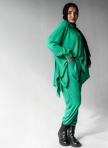 Pleated Green Juggle Set